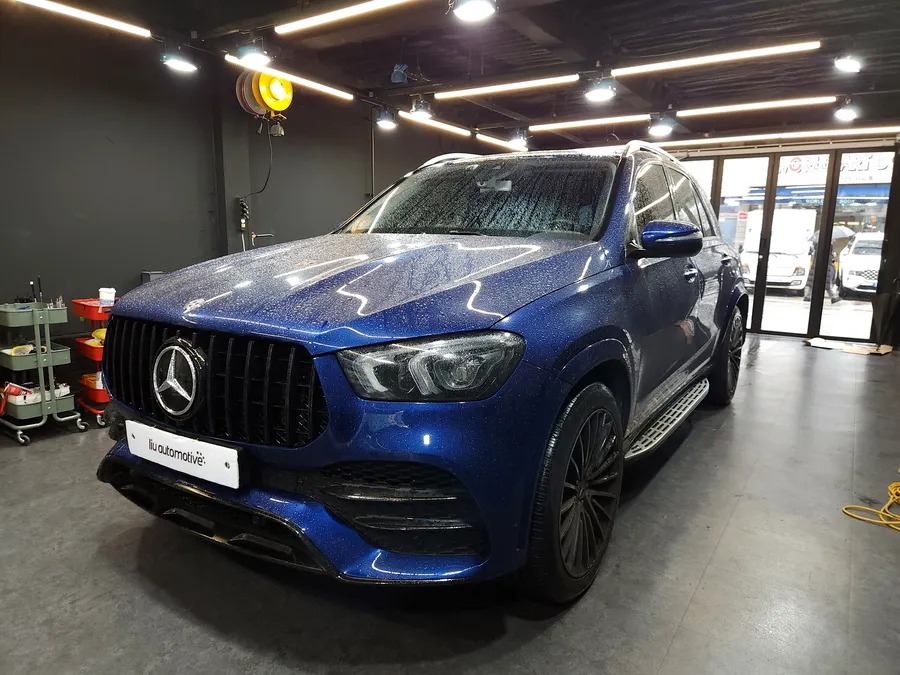 Mercedes-Benz GLEのカーラッピング事例|クロームパーツのブラック化 施工写真 2-1