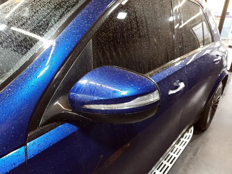 Mercedes-Benz GLEのカーラッピング事例|クロームパーツのブラック化 施工写真 1-2