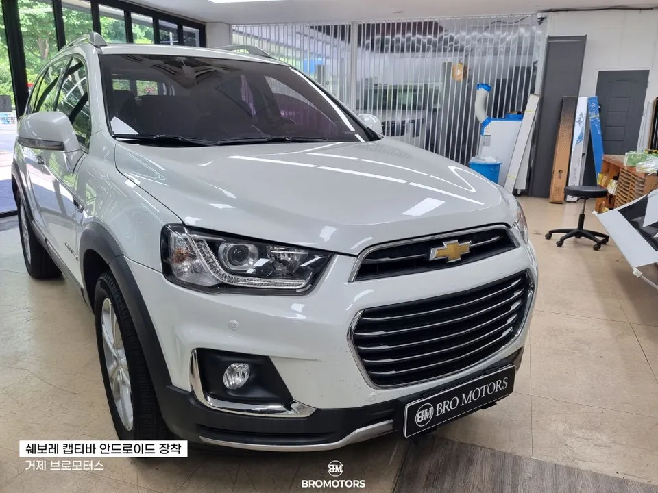 Chevrolet CaptivaのAndroid Auto・CarPlay取付事例 施工写真 4-2
