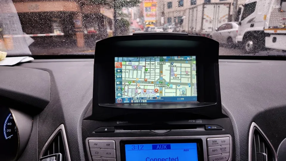 Hyundai Tucson dash cam - Hyundai Tucson Dash Cam Installation Review photo 2