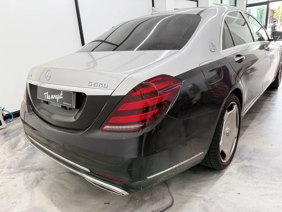 メルセデス・ベンツ Sクラス W222 カーラッピング事例 施工写真 2-1