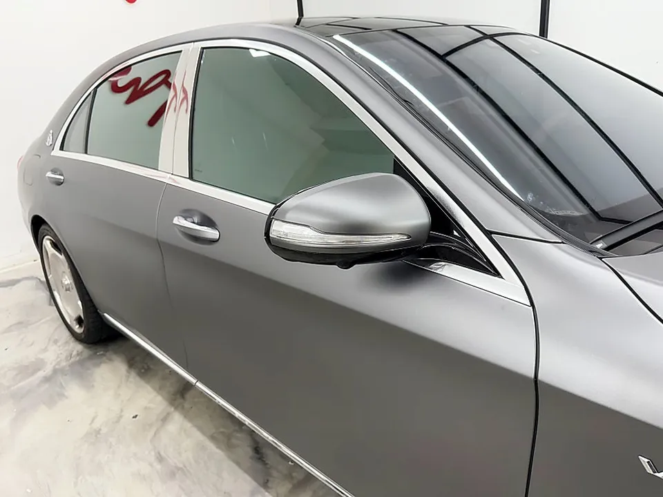 メルセデス・ベンツ Sクラス W222 カーラッピング事例 施工写真 3-3