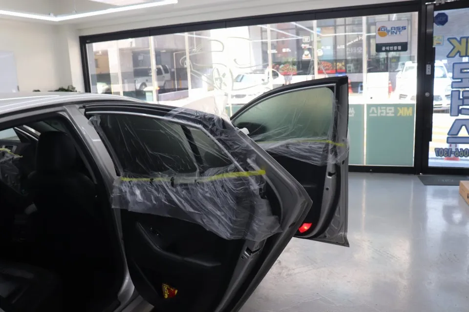 Kia K5のカーフィルム施工事例|断熱・プライバシー効果 施工写真 3-2