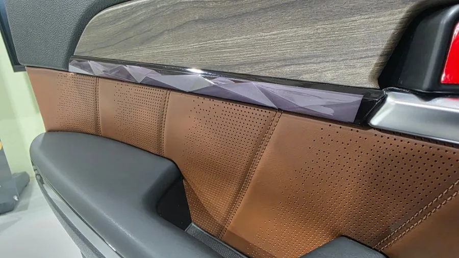Kia Mohave The Master ambient lighting - Kia Mohave Ambient Lighting Review - Crystal Glow Upgrade photo 4