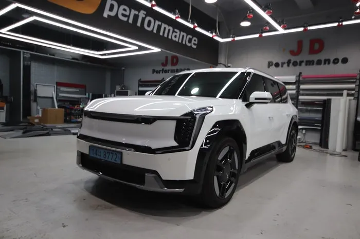 Kia EV9のガラスコーティング事例 施工写真 6
