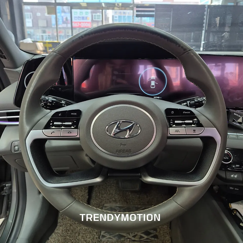 Hyundai Elantra CN7 steering wheel - Hyundai Elantra CN7 Steering Wheel Customization Review photo 3