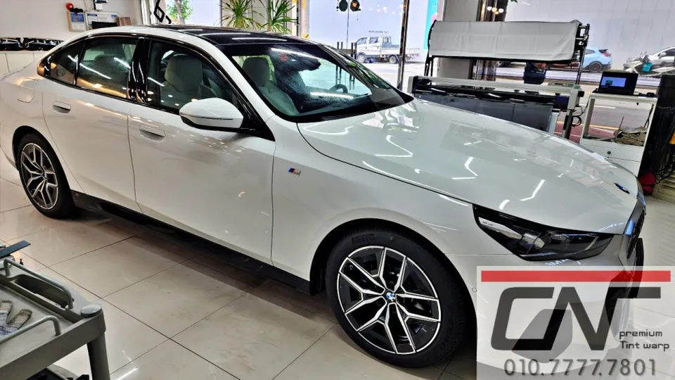 BMW 5 Series G60 window tinting - BMW 5 Series G60 Window Tinting Review photo 4