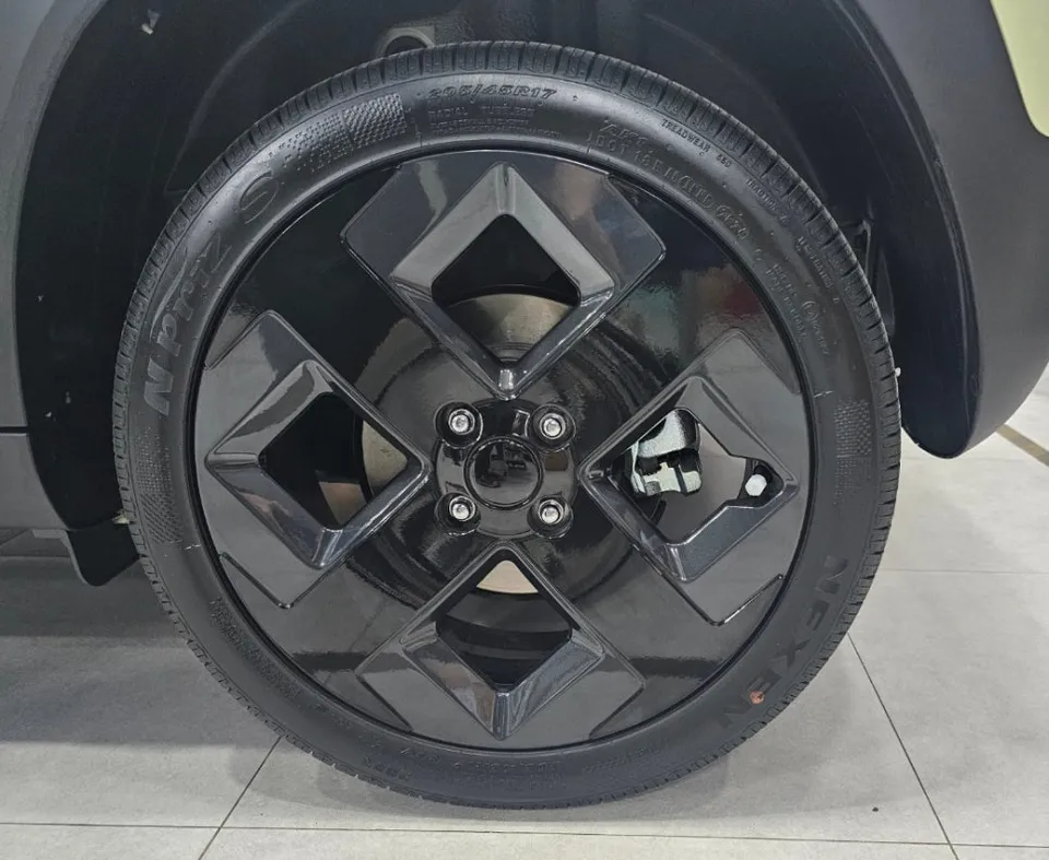 Hyundai Casperのカーラッピング事例|費用目安・仕上がり 施工写真 3-1