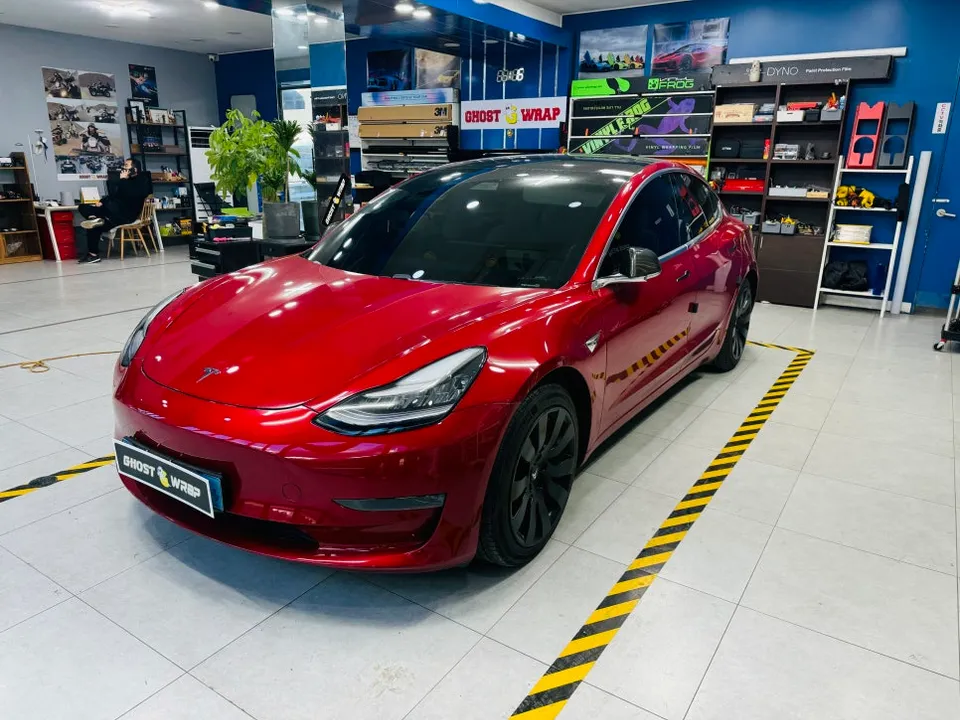 Tesla Model 3のカーラッピング事例｜サテンブラックの高級感 施工写真 1-1
