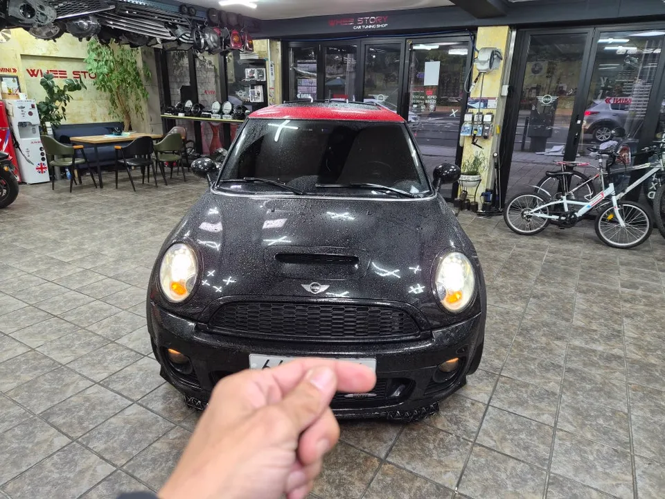 BMW MINI Cooper dash cam installation result