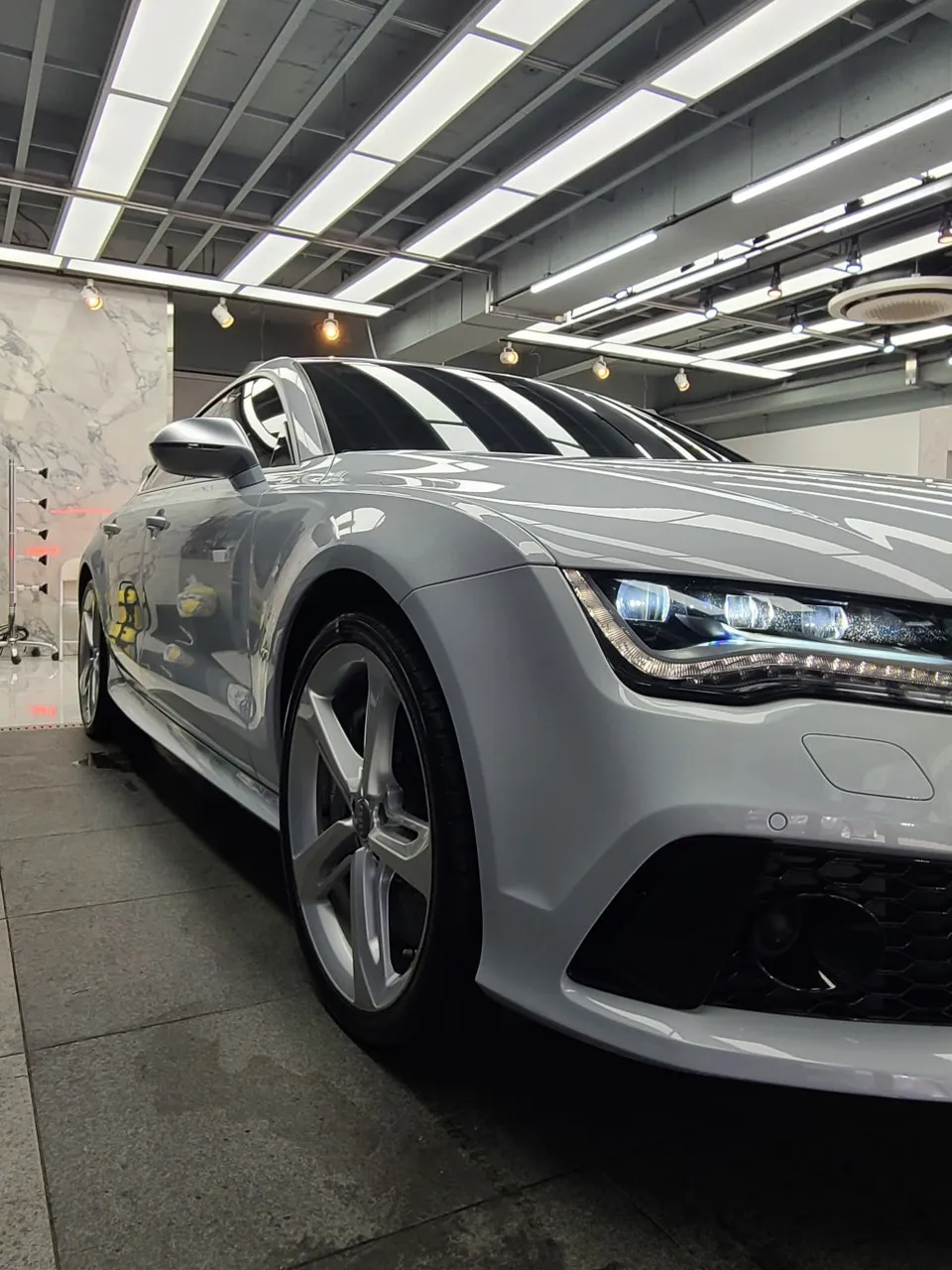Audi RS7のガラスコーティング事例|費用目安・仕上がり 施工写真 2-2
