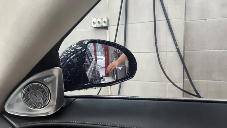 Mercedes-Benz S-Class vinyl wrap - Mercedes-Benz S-Class Vinyl Wrap Review: Cost & Results photo 3