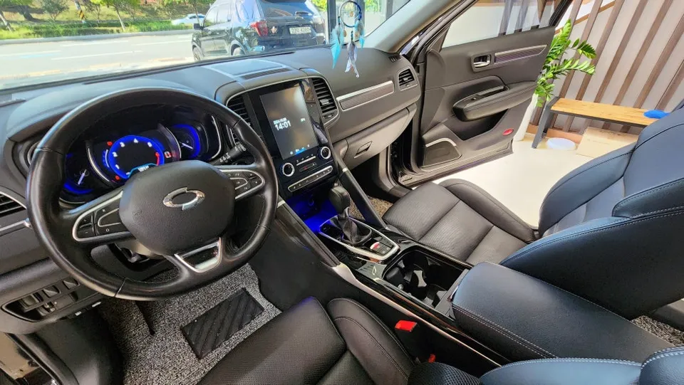 Renault QM6 interior customization installation result