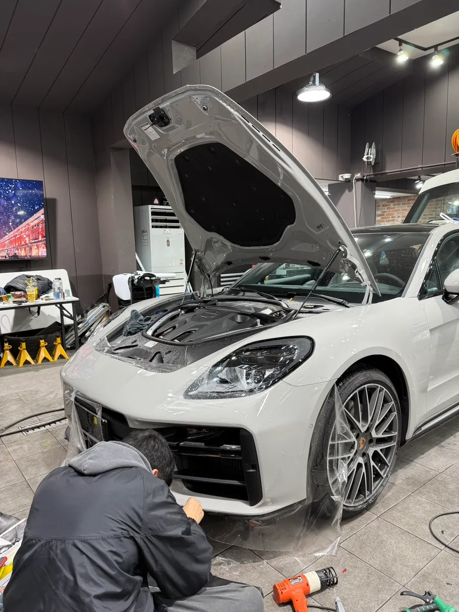 Porsche PanameraのPPF施工事例｜費用目安・仕上がり 施工写真 4-1