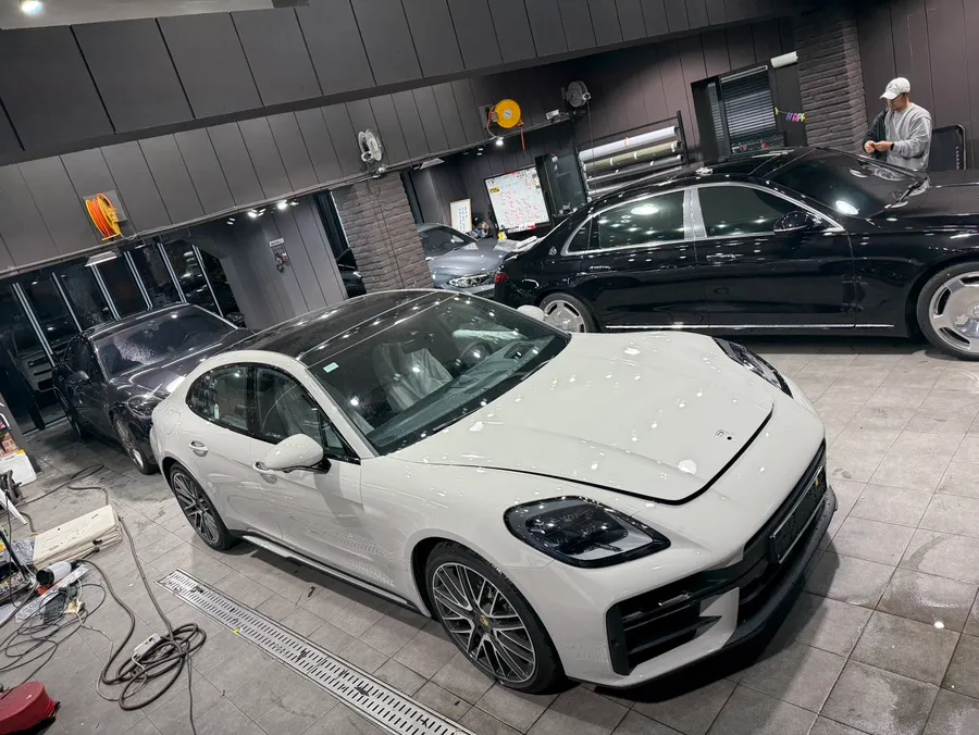Porsche PanameraのPPF施工事例｜費用目安・仕上がり 施工写真 3-2