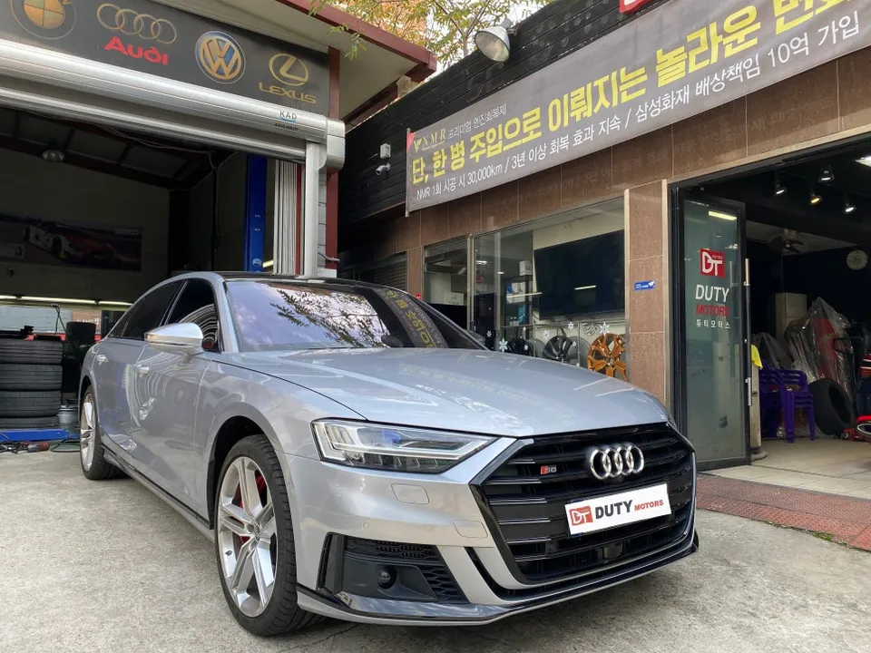 Audi S8 Wheel Repair & Painting Review — Flawless Finish photo 1