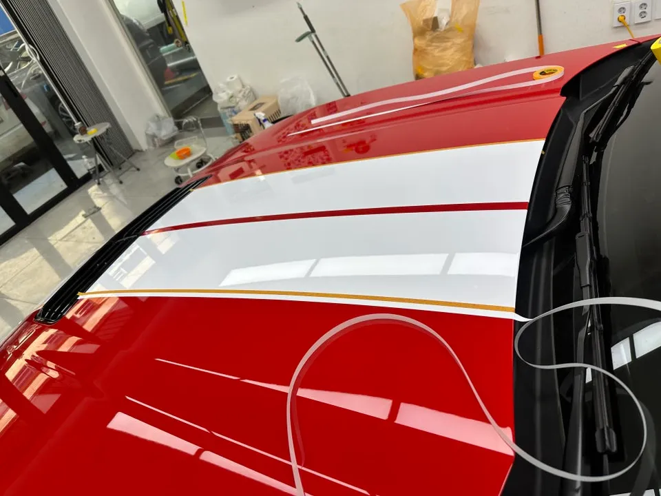 Ford Mustangのカーラッピング事例 施工写真 4-1