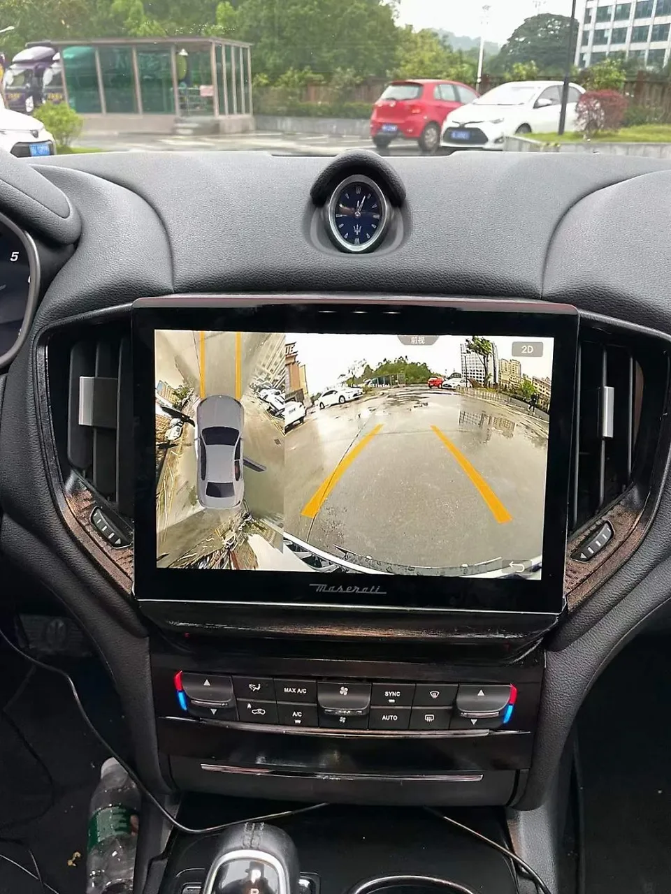 Maserati GhibliのAndroid Auto・CarPlay取付事例 施工写真 1-2