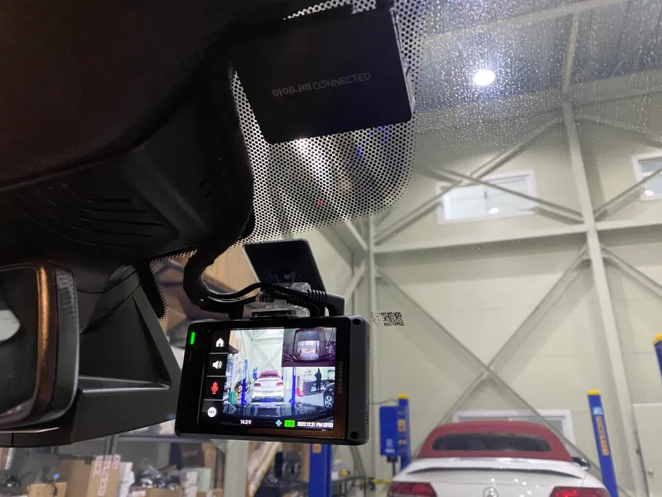 BMW 5GT dash cam navigation - BMW 5GT Dashcam & Navigation Installation Review photo 6