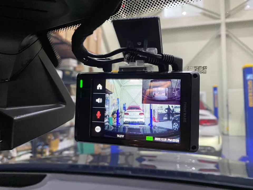 BMW 5GT dash cam navigation - BMW 5GT Dashcam & Navigation Installation Review photo 7