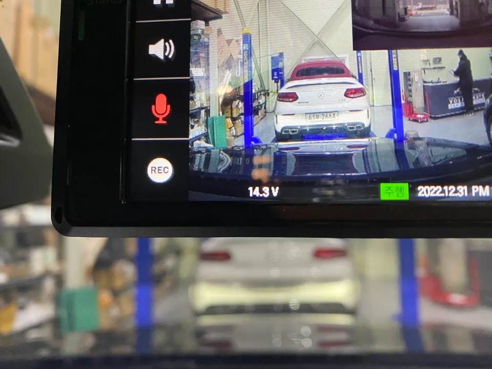 BMW 5GT dash cam navigation - BMW 5GT Dashcam & Navigation Installation Review photo 8
