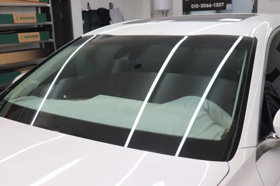 Kia K900のカーフィルム施工事例｜熱遮断効果と仕上がり 施工写真 1-2