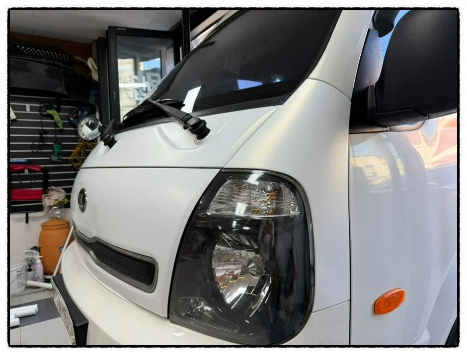 Kia Bongo 3のカーラッピング事例|費用目安・仕上がり 施工写真 2-2