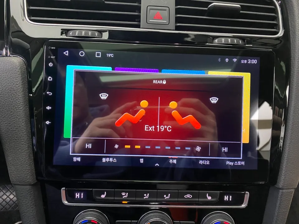 Volkswagen Golf 7th GenのAndroid Auto・CarPlay取付事例 施工写真 5