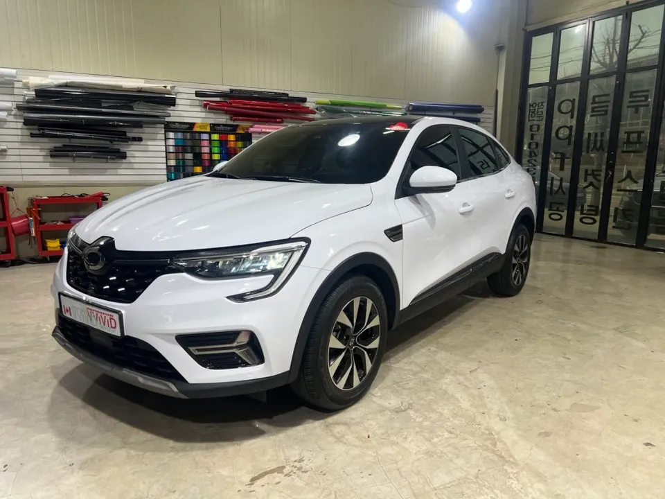 Renault XM3のカーラッピング事例|費用目安・仕上がり 施工写真 1-2
