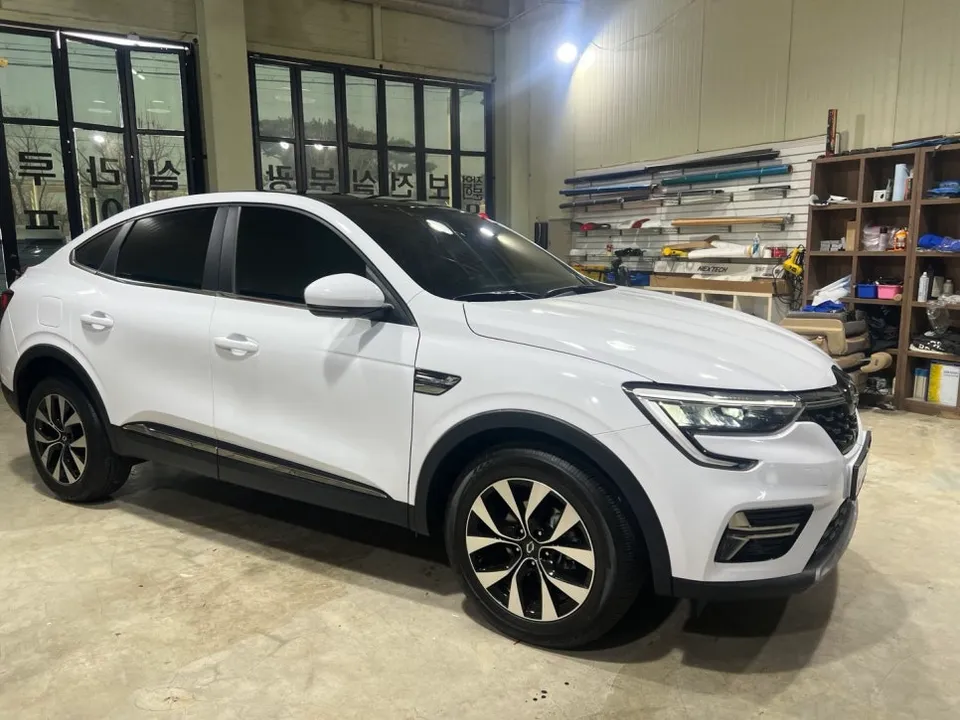 Renault XM3のカーラッピング事例|費用目安・仕上がり 施工写真 2-2