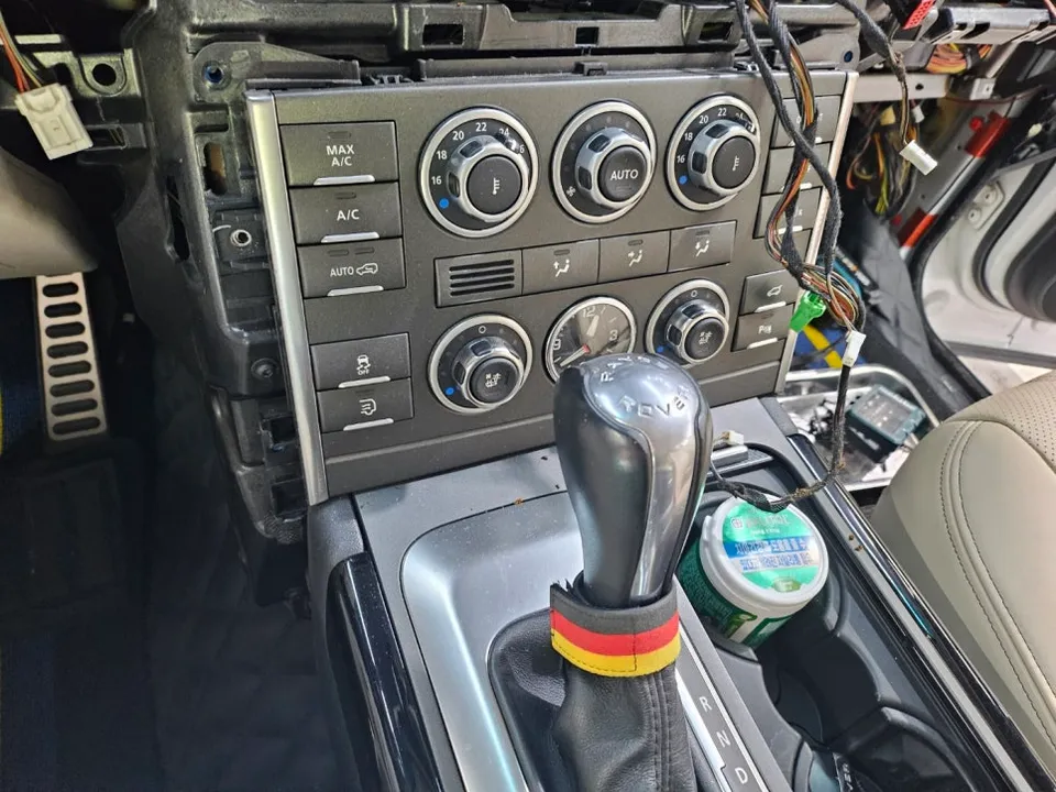 Land Rover Range Rover Vogue android head unit - Land Rover Range Rover Vogue Android Head Unit Review photo 4