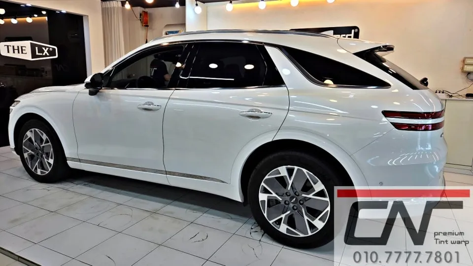 Genesis GV70 window tinting - Genesis GV70 Window Tinting Re-application Review photo 3