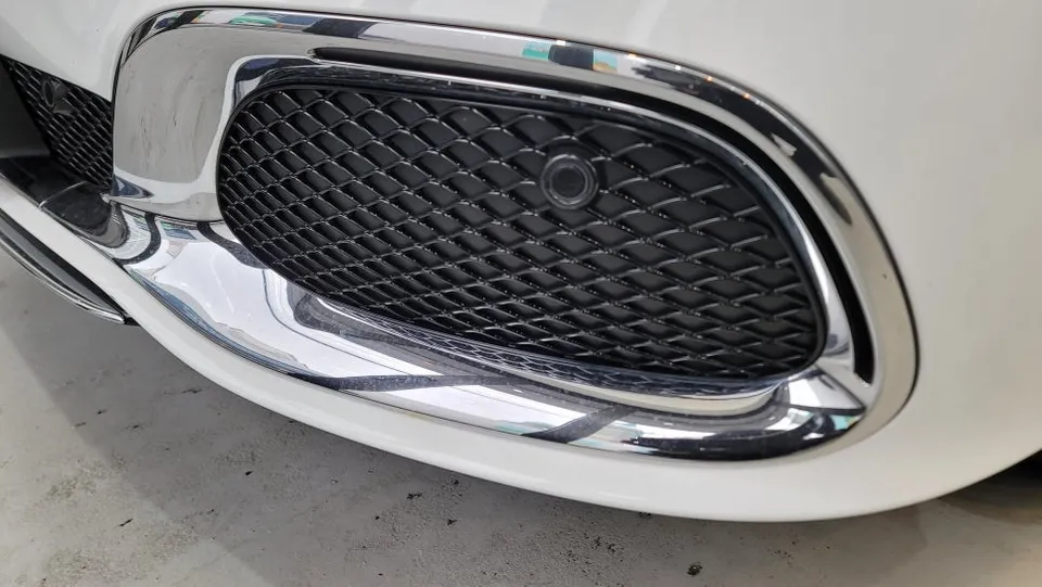 Mercedes-Benz S-Classのホイールリペア・塗装事例 施工写真 3
