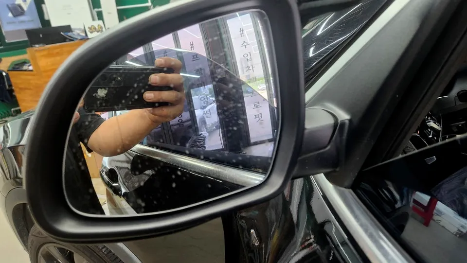 BMW X3 window tinting - BMW X3 Window Tinting Review — Enhanced Safety & Visibility photo 3
