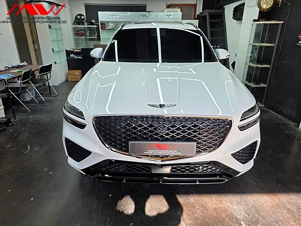 Genesis GV70 vinyl wrap installation result