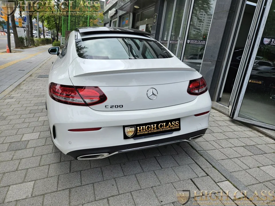 Mercedes-Benz C-Class Coupe new car package - Mercedes-Benz C-Class Coupe New Car Package Review photo 2
