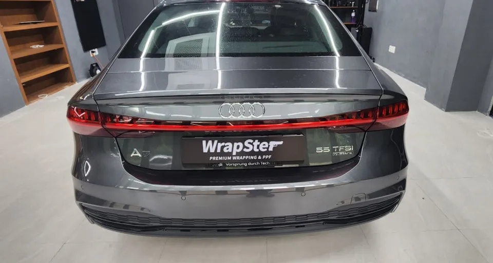 Audi A7 サテンブラックラッピング事例|費用目安・仕上がり 施工写真 1-2