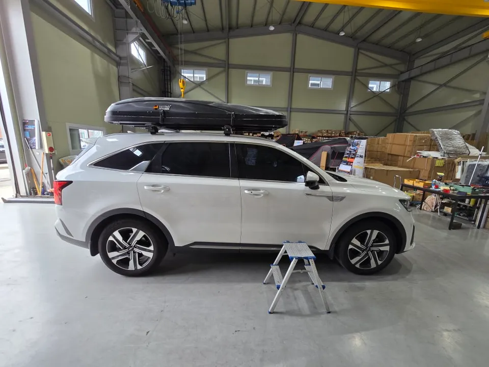 Kia Sorento MQ4のカーラッピング事例|費用目安・仕上がり 施工写真 2-2