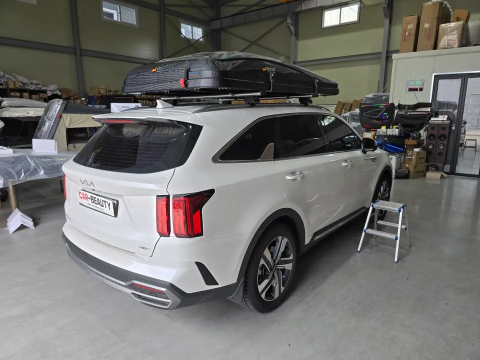 Kia Sorento MQ4のカーラッピング事例|費用目安・仕上がり 施工写真 3-2