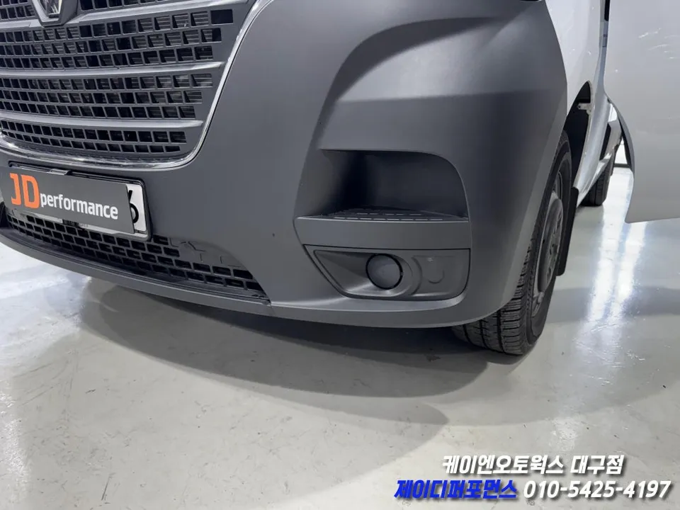 Renault Master lighting upgrade - Renault Master Lighting Upgrade Review — Enhanced Visibility & Sa photo 3