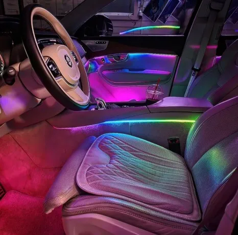 Volvo XC90 ambient lighting - Volvo XC90 Ambient Lighting Review - Full Customization photo 6