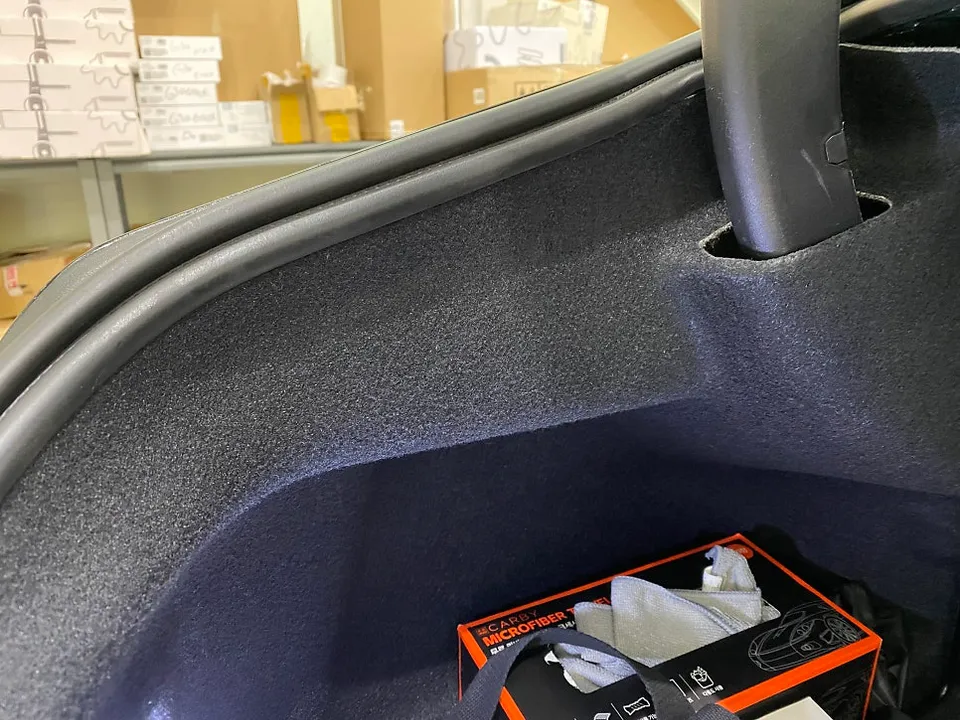 Mercedes-Benz CLS W218 OEM Options Review — Enhanced Convenience photo 2