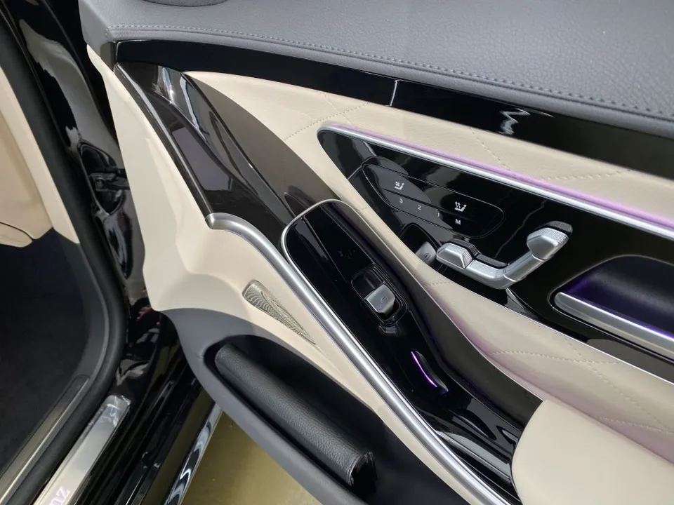 Mercedes-Benz S-Class W223 ambient lighting - Mercedes-Benz S-Class W223 Ambient Lighting Review — Cost photo 3