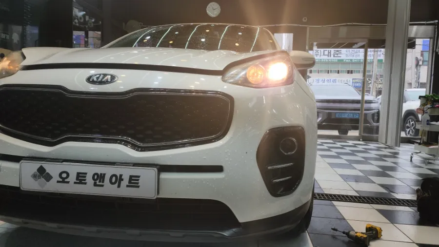 Kia Sportage QL body repair - Kia Sportage QL Headlight Restoration Review photo 3