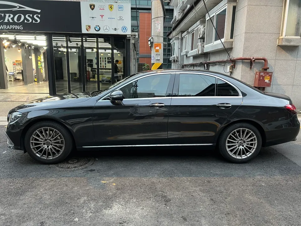 Mercedes-Benz Eクラス W213 PPF施工事例｜費用目安・仕上がり 施工写真 2-1
