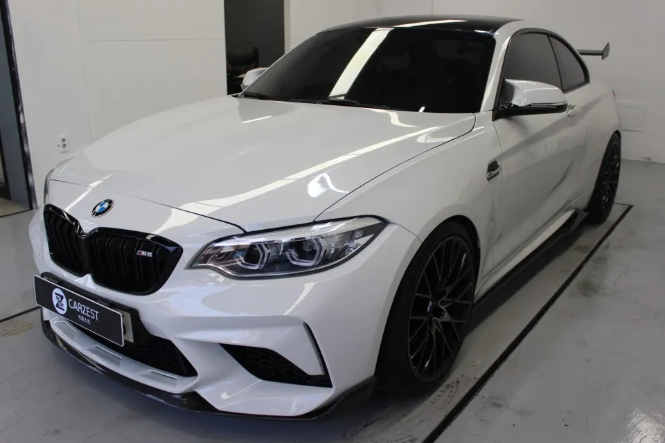 BMW M2のカーラッピング事例|費用目安・仕上がり 施工写真 3-1