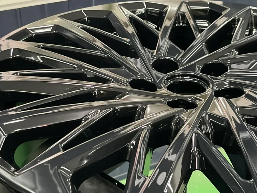 Hyundai Palisadeのホイールリペア・塗装事例 施工写真 4-2