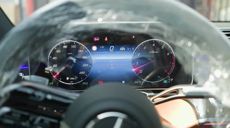 Mercedes-Benz S-Class W223 interior customization review