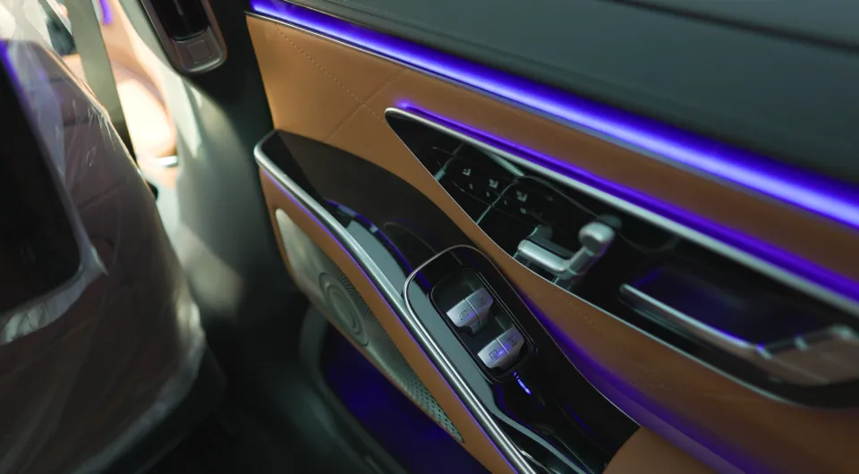 Mercedes-Benz S-Class W223 interior customization - Mercedes-Benz S-Class W223 Piano Trim Upgrade Review photo 4