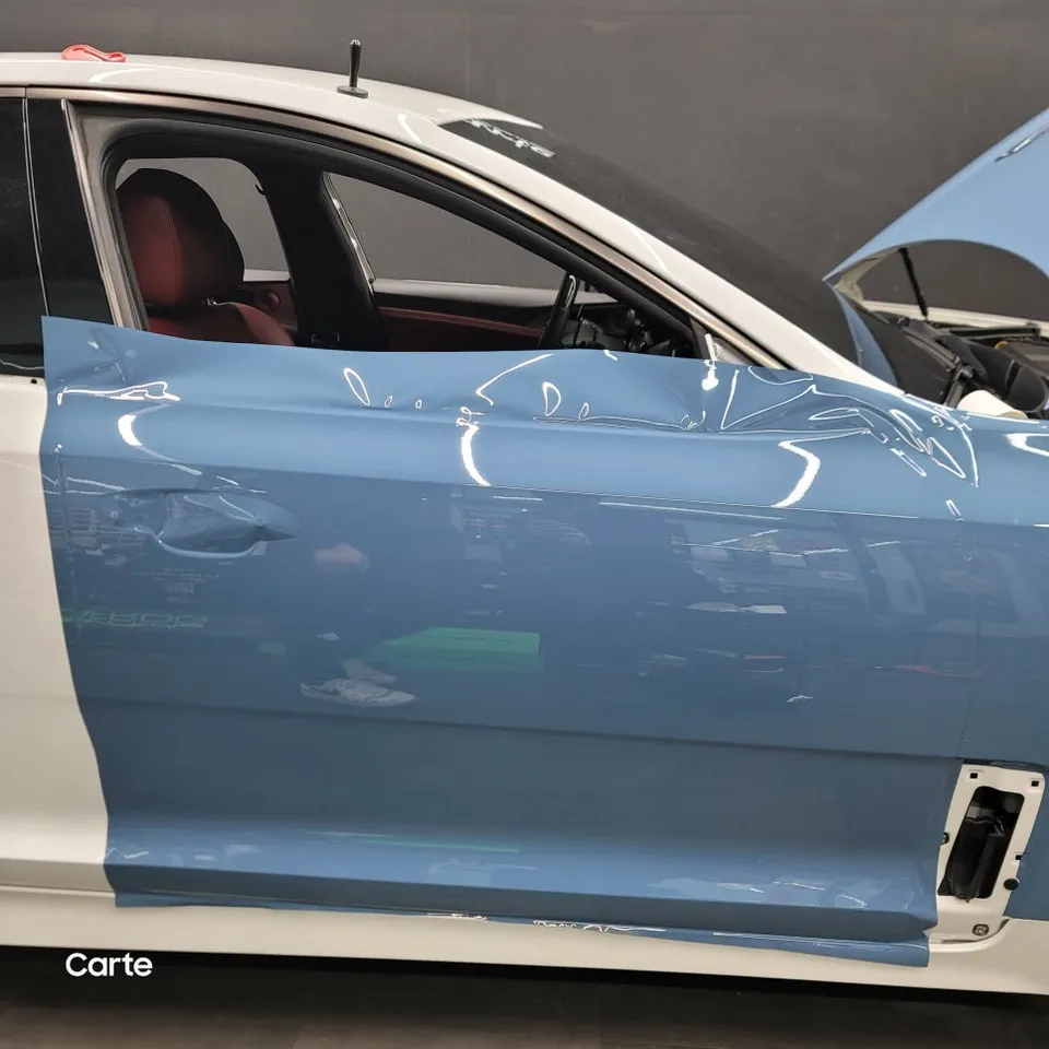 Kia Stingerのカーラッピング事例｜費用目安・仕上がり 施工写真 1-3
